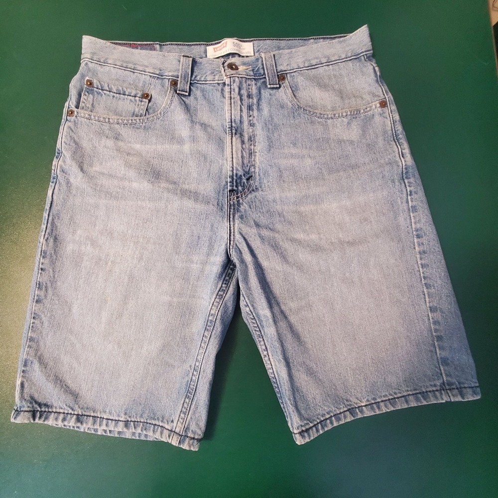 Levis 505 Mens Straight Fit Denim Shorts Light Wash Blue Cotton Size 34 Y2K